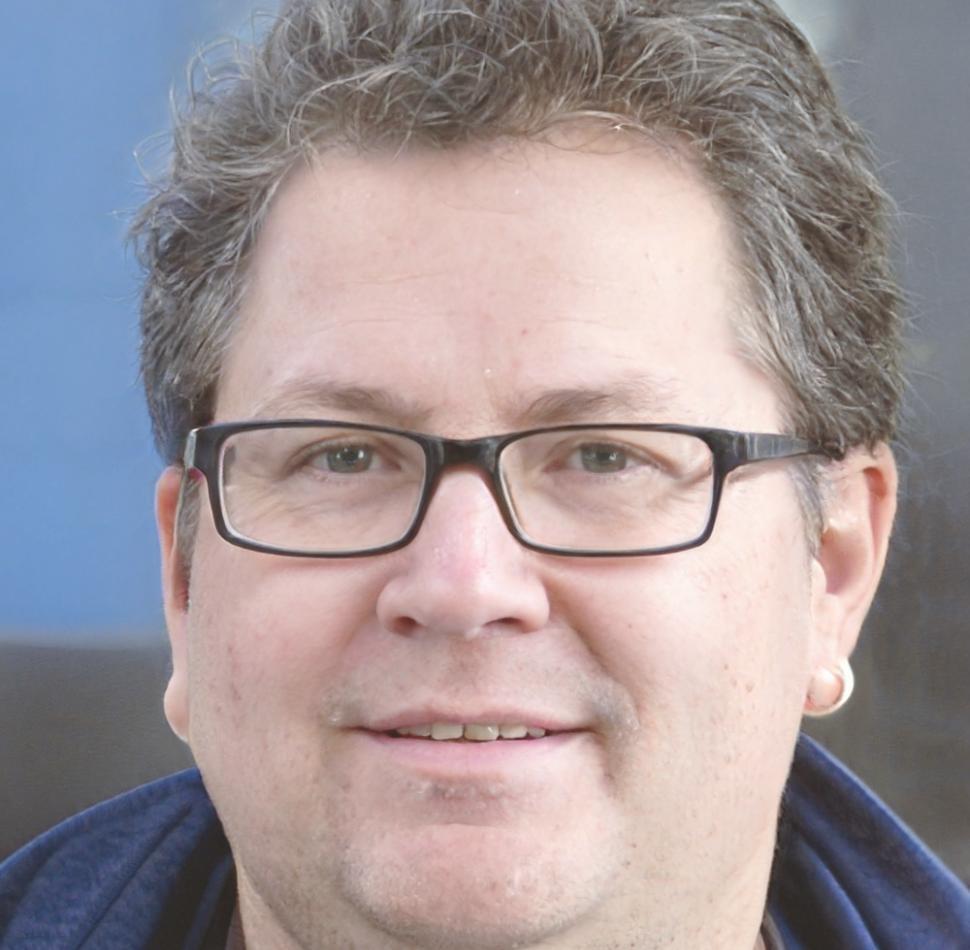 Portrait de Marc Dubois, expert en méthodes d'enseignement financier
